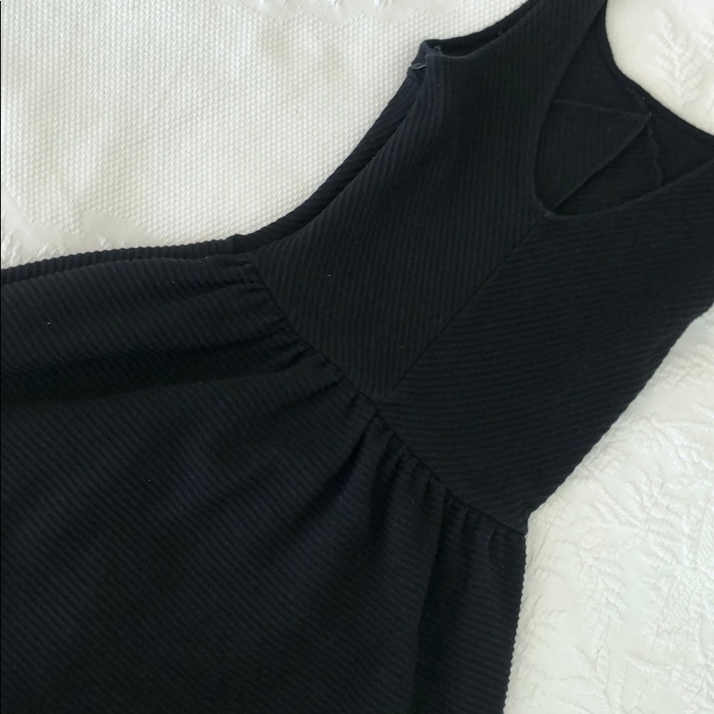 Dressed - Picture 4 of 6